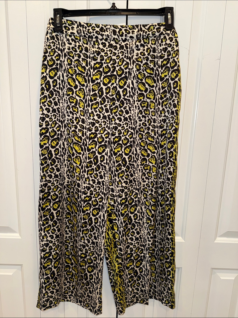 BOLD elements Yellow and Black Leopard Print Women's Set - Picture 7 of 8